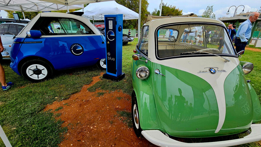 Άλιμος: Μέγα πλήθος στην «Κυριακή των κλασικών» - Πάνω από 35.000 κόσμου απόλαυσαν τα συλλεκτικά οχήματα πλάι στη θάλασσα