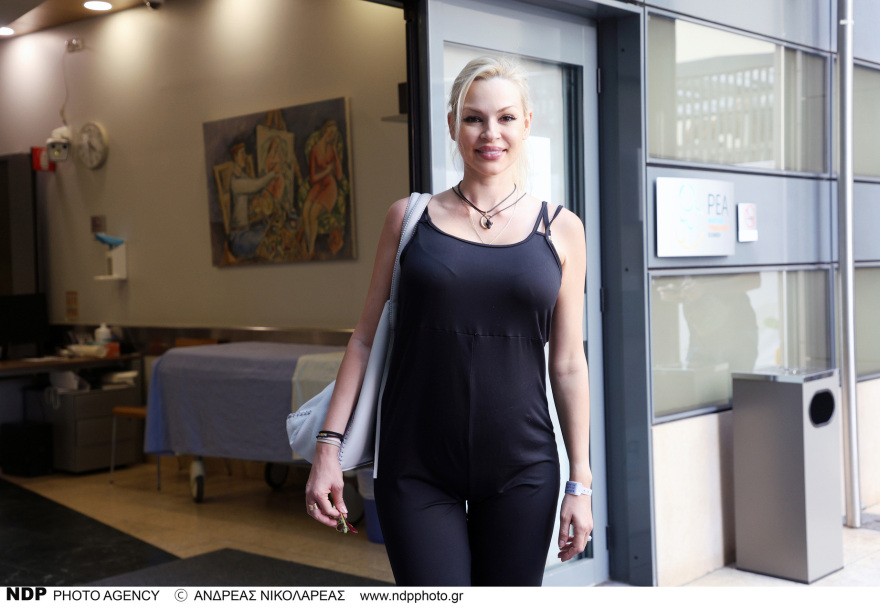 Bίκυ Κάβουρα: Πήρε εξιτήριο από το μαιευτήριο 