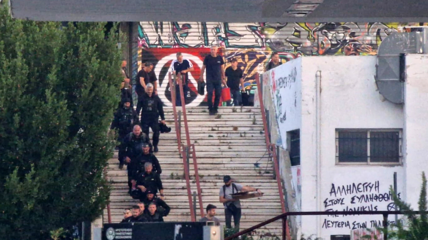 ΑΠΘ: Εκκενώθηκε κατάληψη από το στέκι Primavera - Δείτε βίντεο και φωτογραφίες