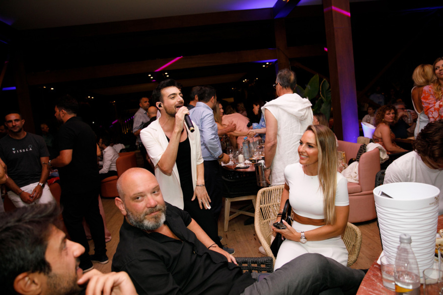 Grand opening για το Bloom στη Βούλα