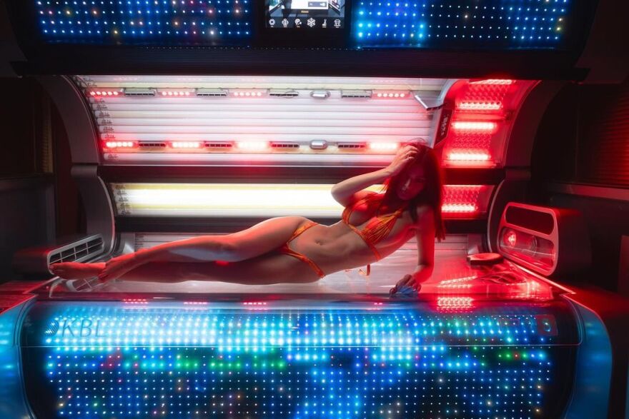 Έμιλι Ραταϊκόφσκι: Κάνει σολάριουμ και φωτογραφίζεται για το Instagram