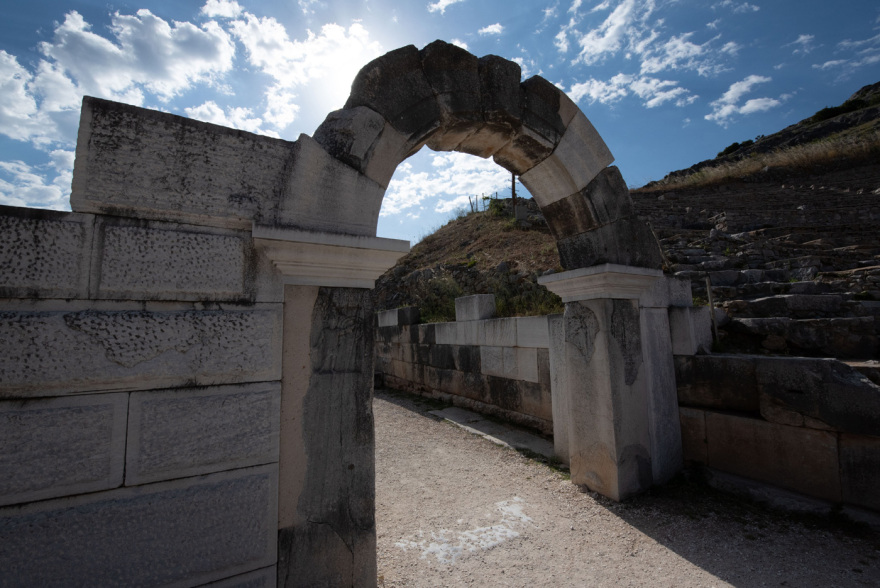 Αμφίπολη: Νέα μοναδικά αριστουργήματα - Οι πανέμορφες γυναίκες από την ανασκαφή
