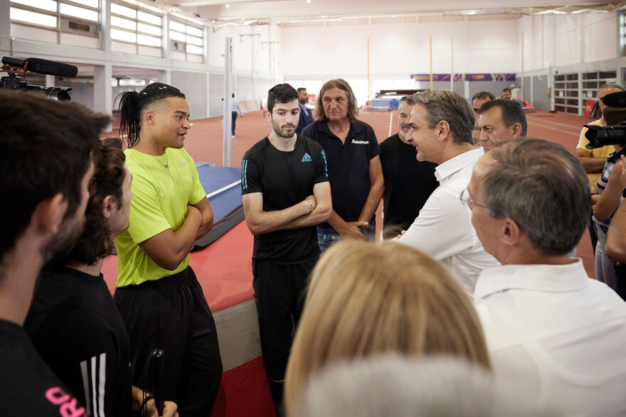 Μητσοτάκης: Συνάντησε Τεντόγλου και Καραλή στο ΟΑΚΑ - «Ενθαρρυντικό ότι οι πρωταθλητές μας εκφράζουν ικανοποίηση»