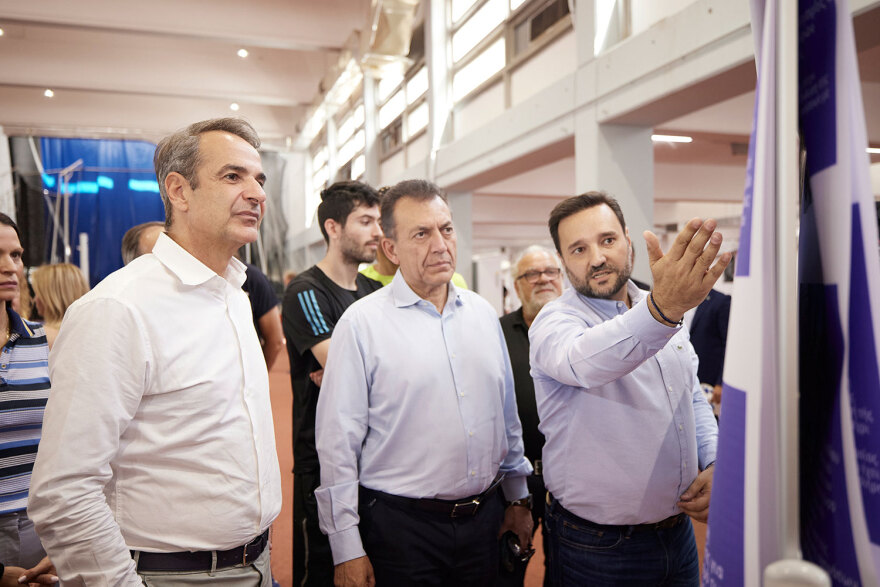 Μητσοτάκης: Συνάντησε Τεντόγλου και Καραλή στο ΟΑΚΑ - «Ενθαρρυντικό ότι οι πρωταθλητές μας εκφράζουν ικανοποίηση»