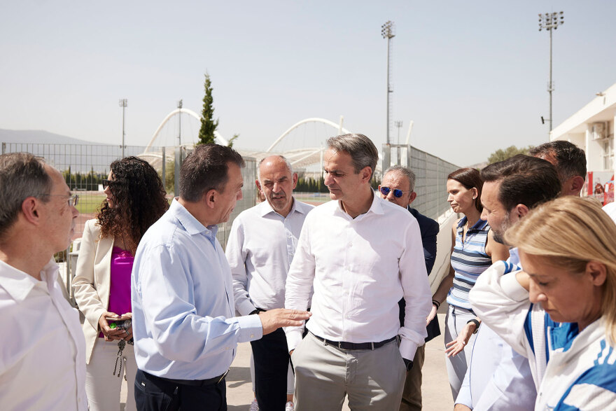 Μητσοτάκης: Συνάντησε Τεντόγλου και Καραλή στο ΟΑΚΑ - «Ενθαρρυντικό ότι οι πρωταθλητές μας εκφράζουν ικανοποίηση»