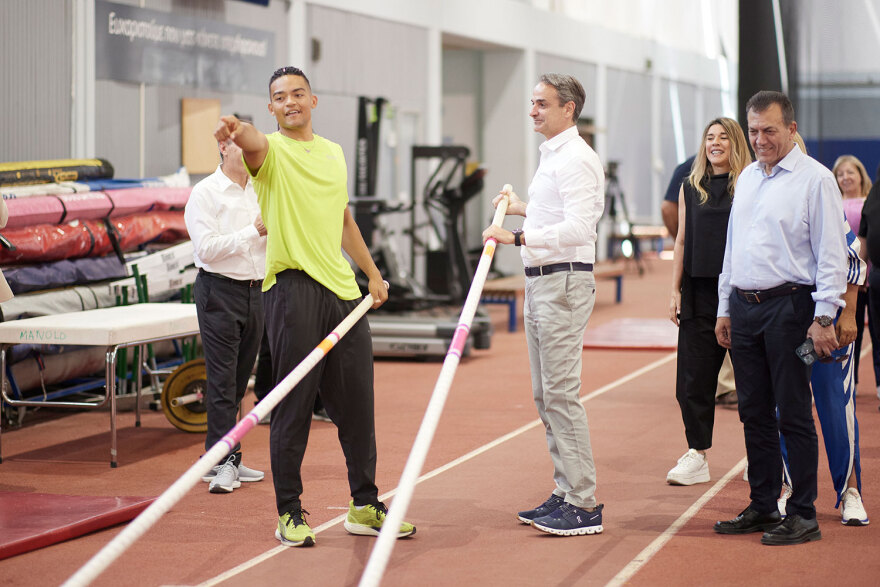 Μητσοτάκης: Συνάντησε Τεντόγλου και Καραλή στο ΟΑΚΑ - «Ενθαρρυντικό ότι οι πρωταθλητές μας εκφράζουν ικανοποίηση»
