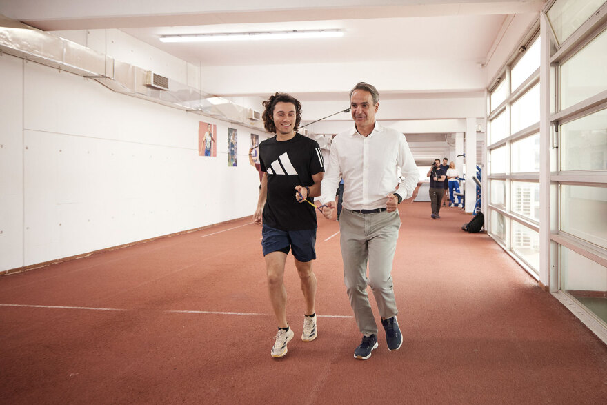 Μητσοτάκης: Συνάντησε Τεντόγλου και Καραλή στο ΟΑΚΑ - «Ενθαρρυντικό ότι οι πρωταθλητές μας εκφράζουν ικανοποίηση»