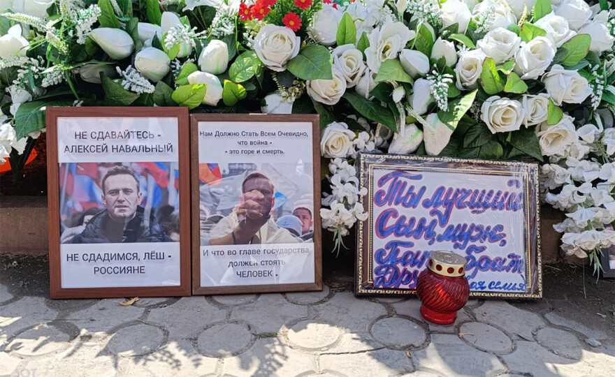 Εκδηλώσεις μνήμης για την επέτειο των γενεθλίων του Ναβάλνι στη Ρωσία και στο εξωτερικό