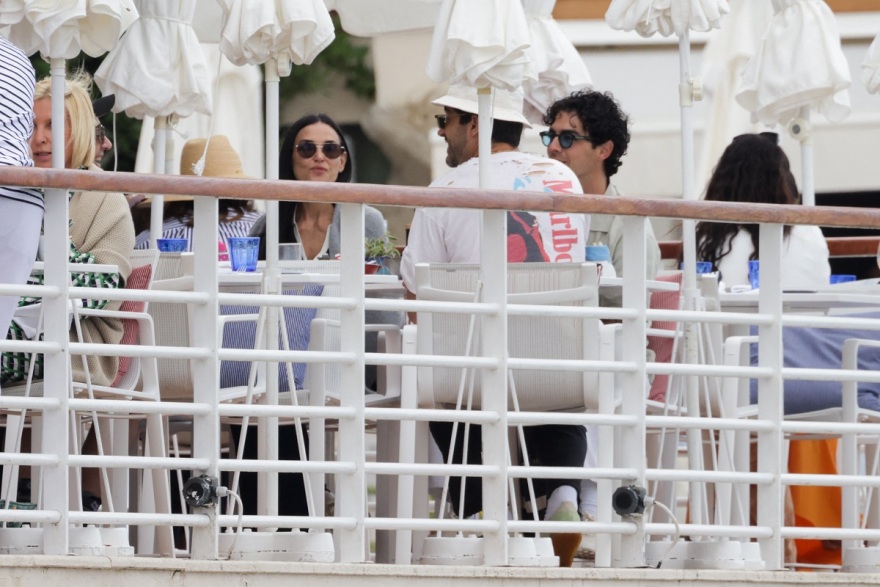 Ντέμι Μουρ: H ηθοποιός έχει έρθει πολύ κοντά με τον Τζο Τζόνας