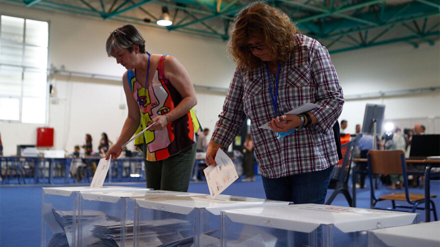 Επιστολική ψήφος - Ευρωεκλογές: Δείτε φωτογραφίες από το κέντρο διαλογής στο Περιστέρι