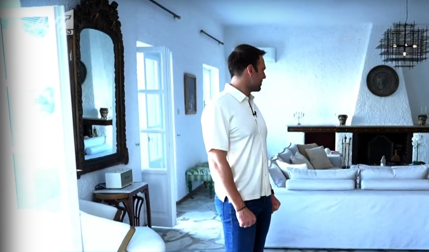 Η ιστορία του σπιτιού Κασσελάκη στις Σπέτσες- Πώς έφτασε στα χέρια του μετά από δύο πλειστηριασμούς και μία άκυρη γονική παροχή 