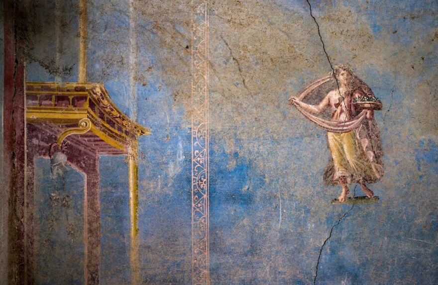 Πομπηία: Αρχαιολόγοι ανακάλυψαν σπάνιο μπλε δωμάτιο με τοιχογραφίες γυναικείων μορφών - Δείτε βίντεο, φωτογραφίες