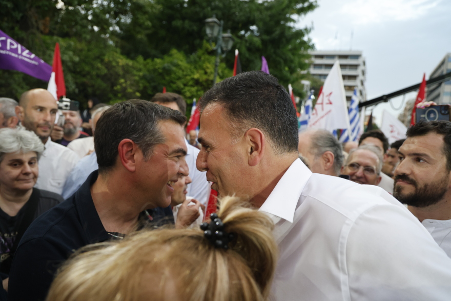 Κασσελάκης στο Σύνταγμα: Να τελειώσει η αλαζονεία του 41%