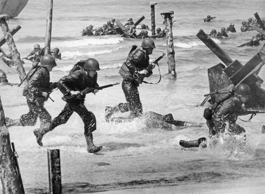 D-Day: 80 χρόνια από την απόβαση των Συμμάχων στη Νορμανδία - Οι σκληρές μάχες και η σημασία για τον Β΄ Παγκόσμιο Πόλεμο