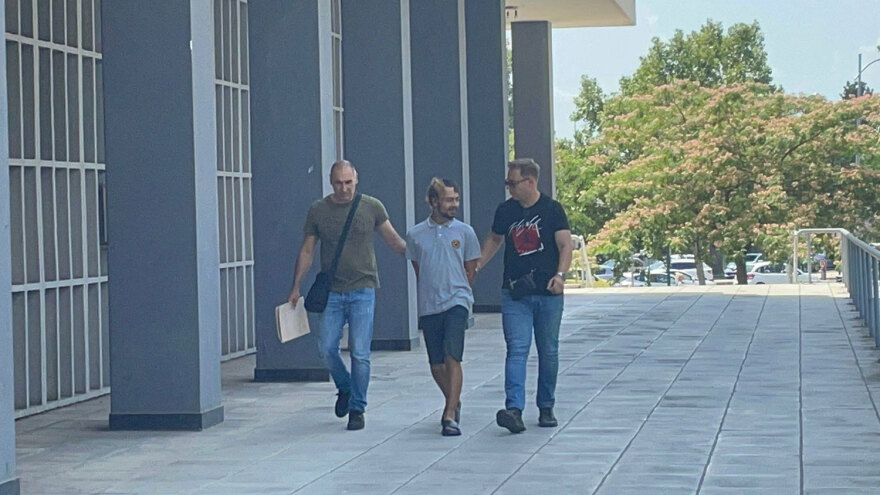 Θεσσαλονίκη: Κακουργηματική δίωξη στον 25χρονο για τη φωτιά στο Σέιχ Σου - «Άγνωστοι με έγδυσαν και μου έβαλαν φωτιά»