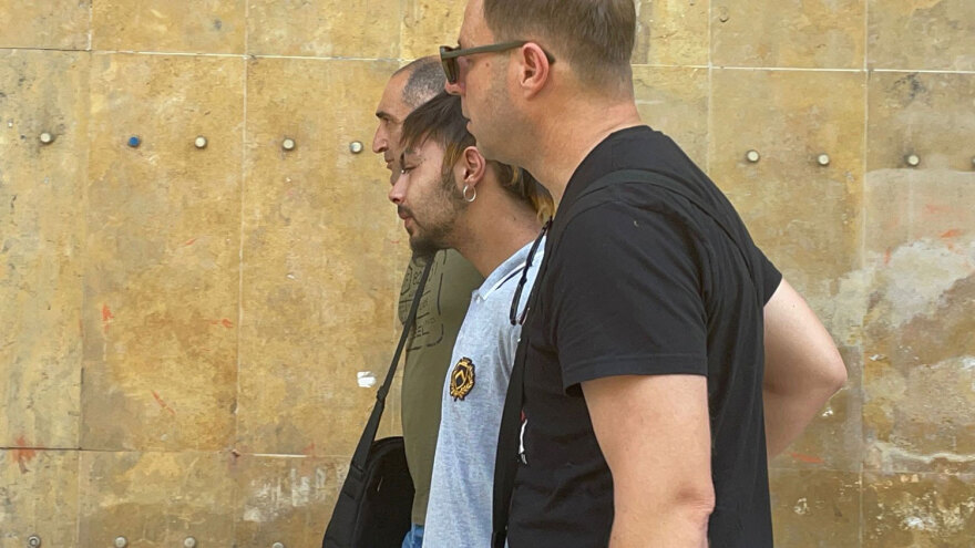 Θεσσαλονίκη: Κακουργηματική δίωξη στον 25χρονο για τη φωτιά στο Σέιχ Σου - «Άγνωστοι με έγδυσαν και μου έβαλαν φωτιά»