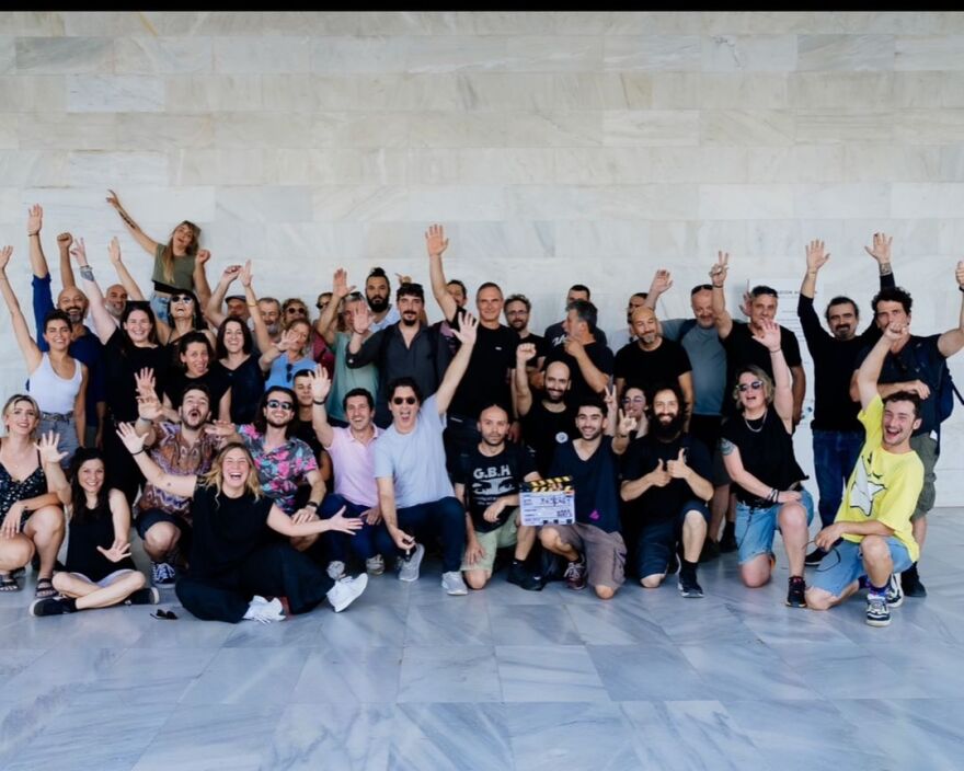 Χριστόφορος Παπακαλιάτης: Ανέβασε φωτογραφίες από το τελευταίο γύρισμα του Μaestro στους Παξούς