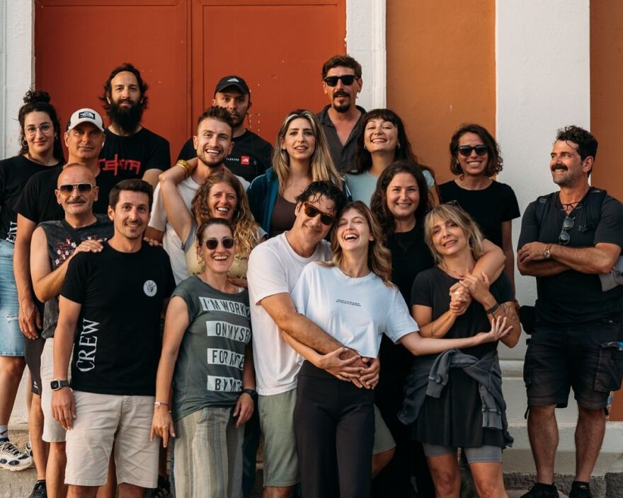 Χριστόφορος Παπακαλιάτης: Ανέβασε φωτογραφίες από το τελευταίο γύρισμα του Μaestro στους Παξούς