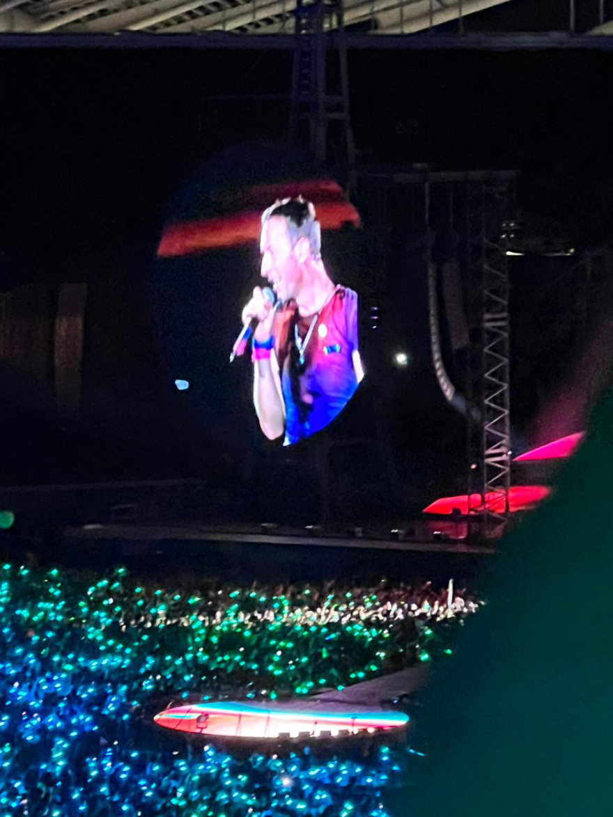 Coldplay: Το συγκρότημα που «έριξε» το ΟΑΚΑ - Δείτε βίντεο και φωτογραφίες