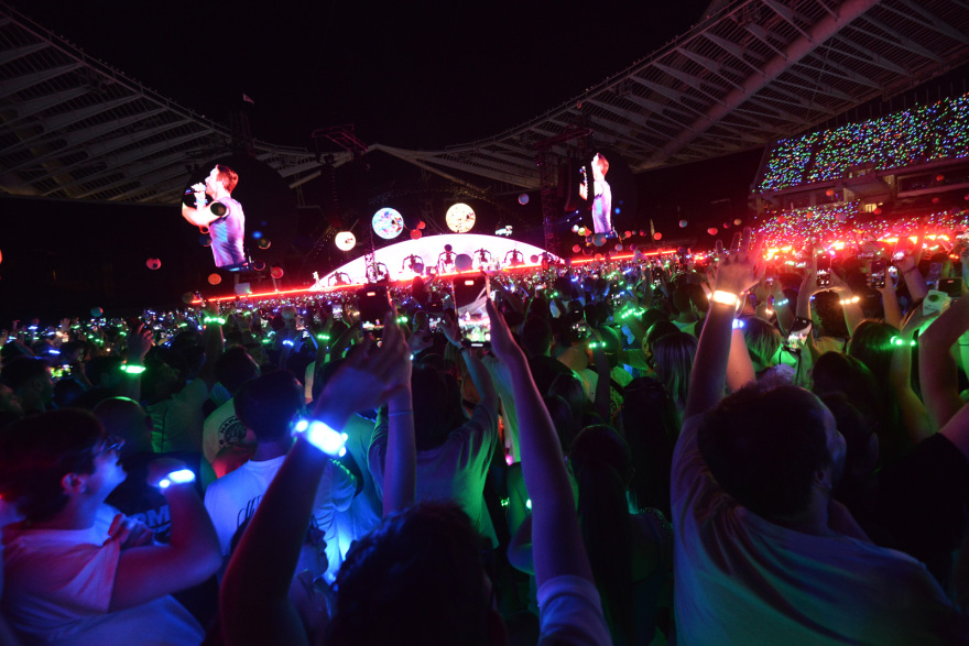 Coldplay: Το συγκρότημα που «έριξε» το ΟΑΚΑ - Δείτε βίντεο και φωτογραφίες