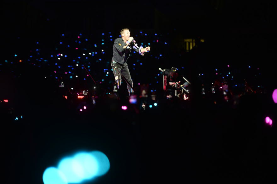 Coldplay: Το συγκρότημα που «έριξε» το ΟΑΚΑ - Δείτε βίντεο και φωτογραφίες