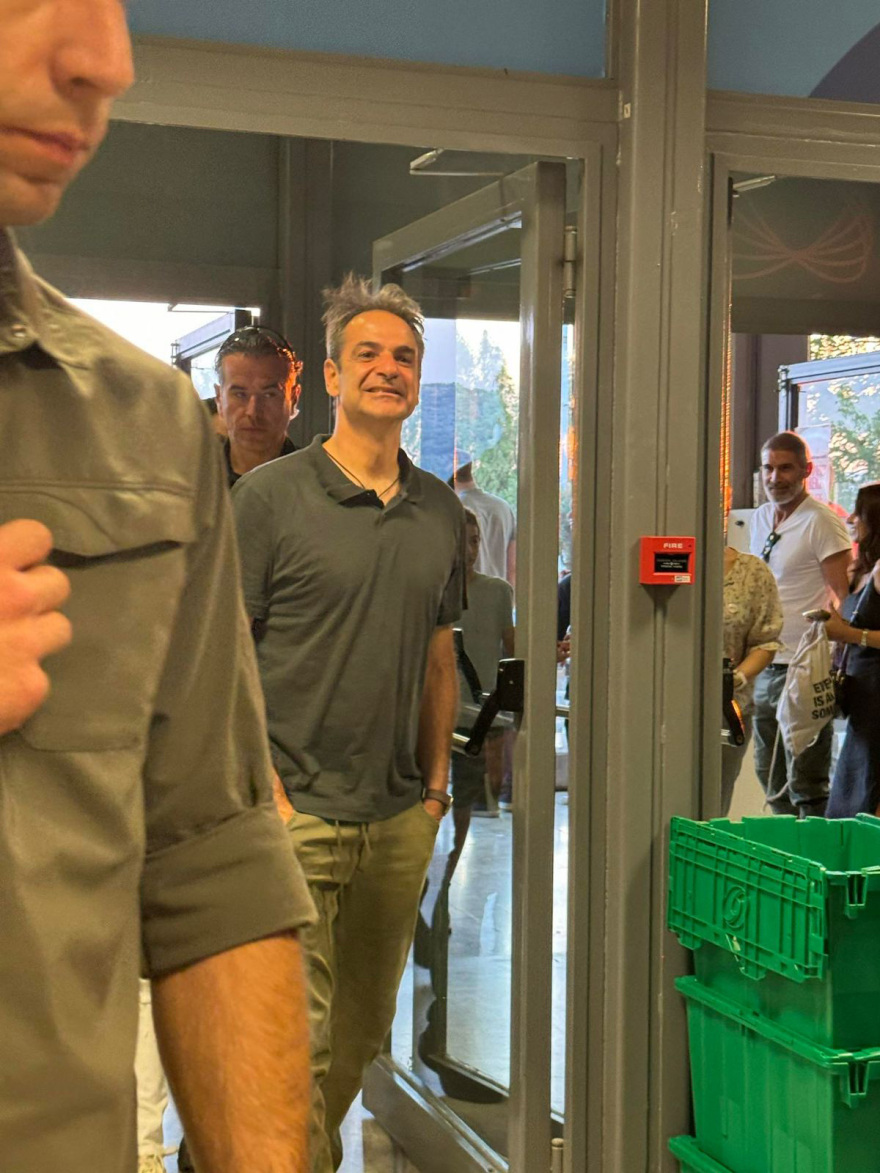 Coldplay: Το συγκρότημα που «έριξε» το ΟΑΚΑ - Δείτε βίντεο και φωτογραφίες