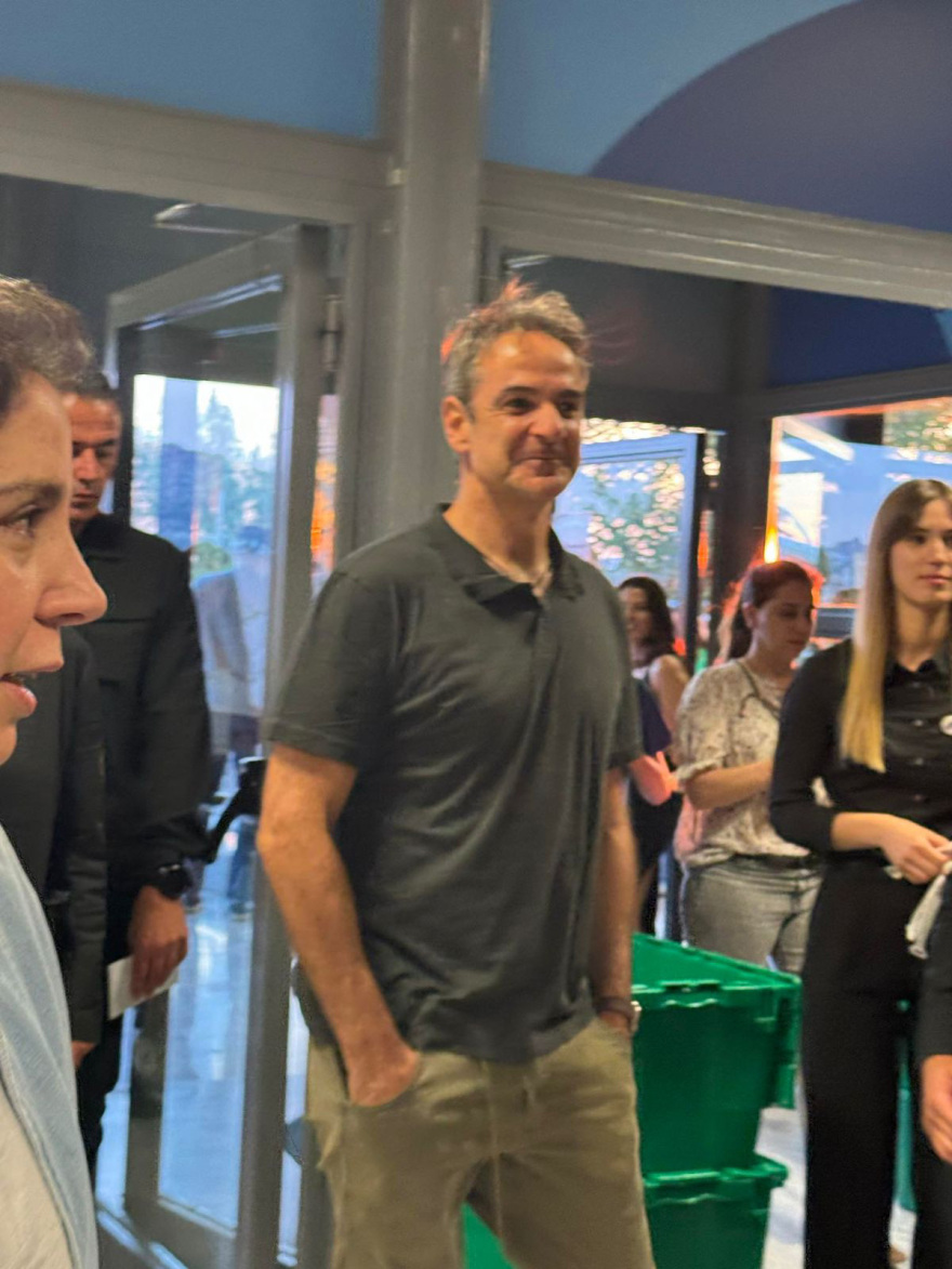 Coldplay: Το συγκρότημα που «έριξε» το ΟΑΚΑ - Δείτε βίντεο και φωτογραφίες