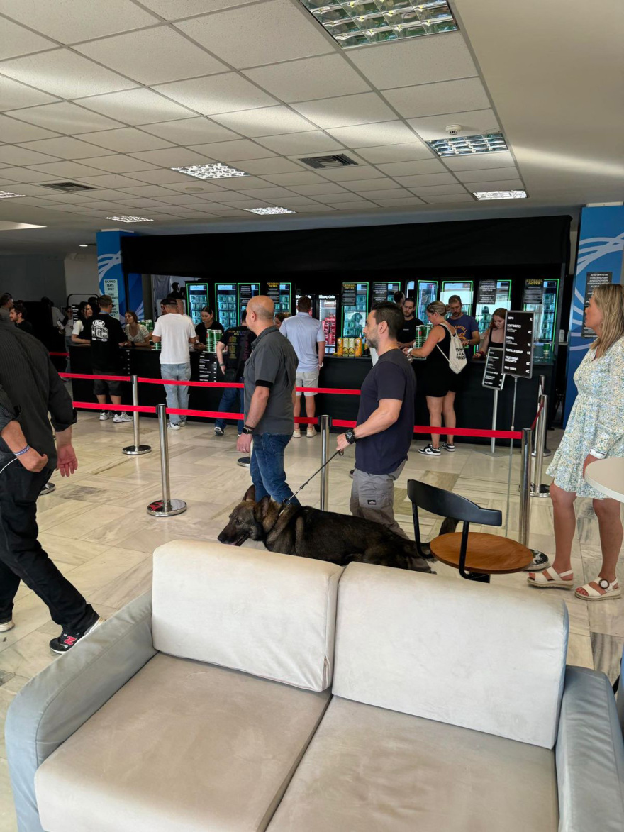 Γεμίζει το ΟΑΚΑ για τους Coldplay - Έτοιμοι να «βάλουν φωτιά» μπροστά σε 60.000 κόσμο