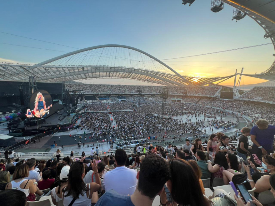 Coldplay: Το συγκρότημα που «έριξε» το ΟΑΚΑ - Δείτε βίντεο και φωτογραφίες