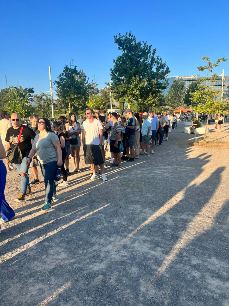 Coldplay: Το συγκρότημα που «έριξε» το ΟΑΚΑ - Δείτε βίντεο και φωτογραφίες