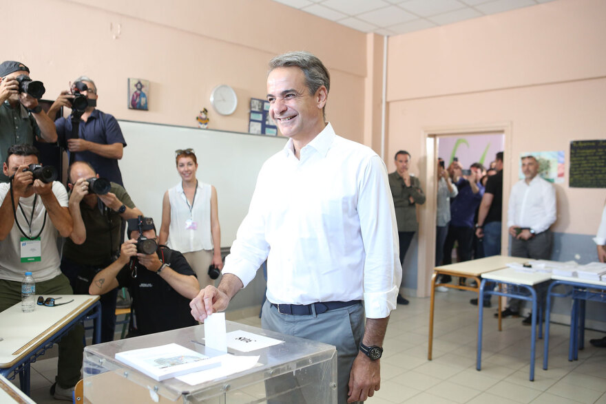 Ευρωεκλογές 2024 - Ψήφισε ο Κυριάκος Μητσοτάκης: «Με το δεξί για μια ισχυρή Ελλάδα σε μια ισχυρή Ευρώπη»