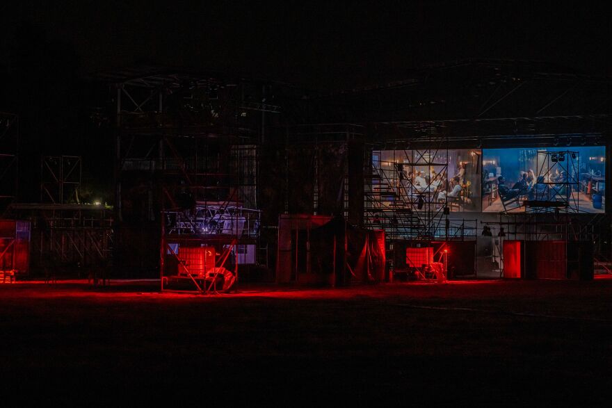 Respublika: Μια παράσταση - εμπειρία με την υπογραφή του Λούκας Τβαρκόβσκι στη Μαλακάσα 