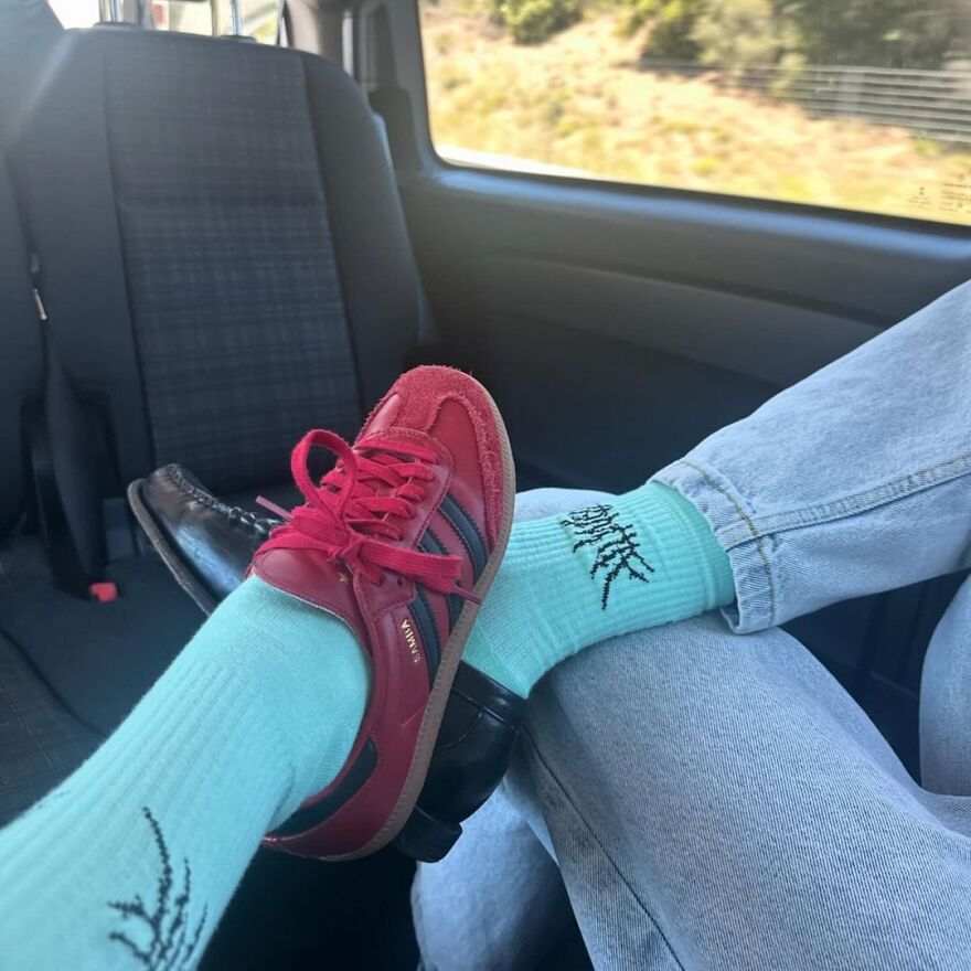 Αριάνα Γκράντε: Σε σχέση με την ηθοποιό Μάικα Μονρό ο πρώην σύζυγός της