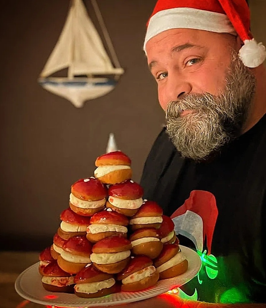 Ο μάγειρας του Master Chef Ευστάθιος Αυγουστάκης χειροτονήθηκε μοναχός στα Τρίκαλα