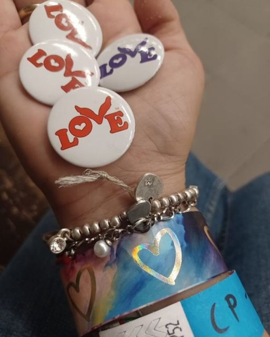 Coldplay: Όλα όσα έγιναν στο χθεσινό γύρισμα του μουσικού τους βίντεο στο Ηρώδειο