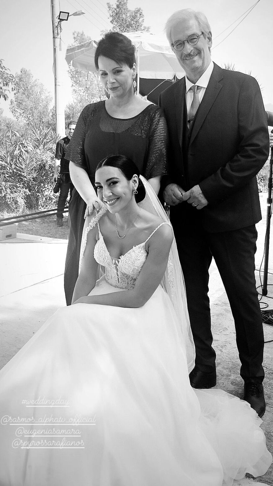Σασμός: Η Ευγενία Σαμαρά ντύθηκε νύφη - Δείτε βίντεο και φωτογραφίες