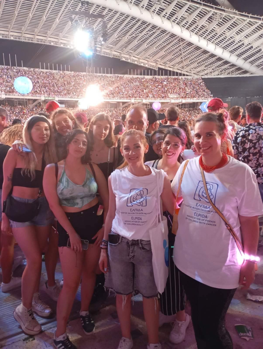 Οι Coldplay στο πλευρό των παιδιών της «Ελπίδας»