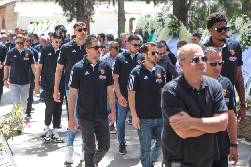 Παναθηναϊκός: Όλη η ομάδα στο «αντίο» στον Πάρη Δερμάνη - Δείτε φωτογραφίες