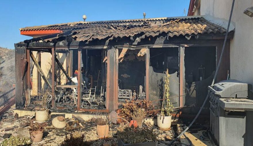 Κύπρος: Νύχτα αγωνίας στην Πάφο, συνεχίζεται η πύρινη κόλαση - Έχουν καεί σπίτια, δείτε βίντεο και φωτογραφίες