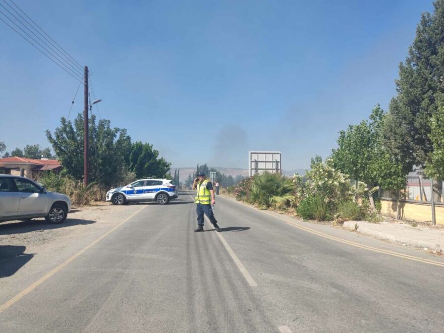 Ανεξέλεγκτη πυρκαγιά στην Πάφο - Εκκενώθηκαν χωριά, δύο Canadair στέλνει η Ελλάδα