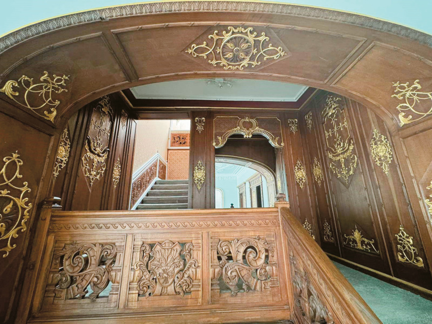 Βίλα Τσακίρη for sale: Πωλείται για €18 εκατ. το «γαλλικό παλάτι» στο Ψυχικό