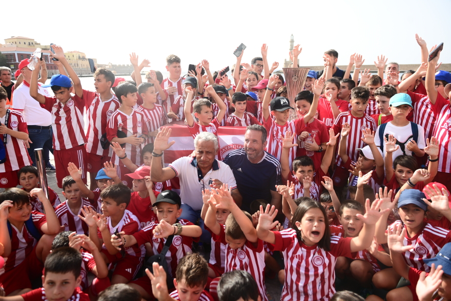 Ολυμπιακός: Πανζουρλισμός στα Χανιά για τις ευρωπαϊκές κούπες - Φωτογραφίες 