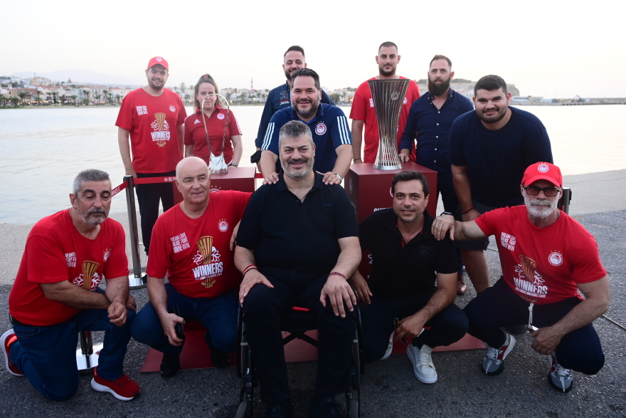 Ολυμπιακός: Στο Ρέθυμνο οι κούπες του Conference League και του Youth League - Φωτογραφίες 