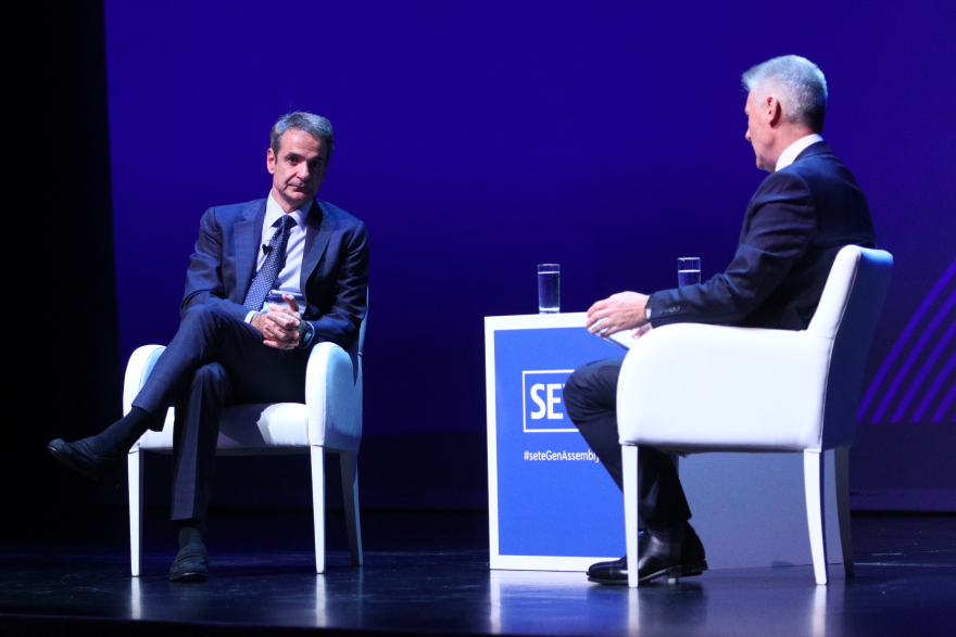 «Εκτιμώ ότι δεν με ρωτήσατε για τον ανασχηματισμό» - Η ατάκα Μητσοτάκη στη συζήτηση με τον πρόεδρο του ΣΕΤΕ