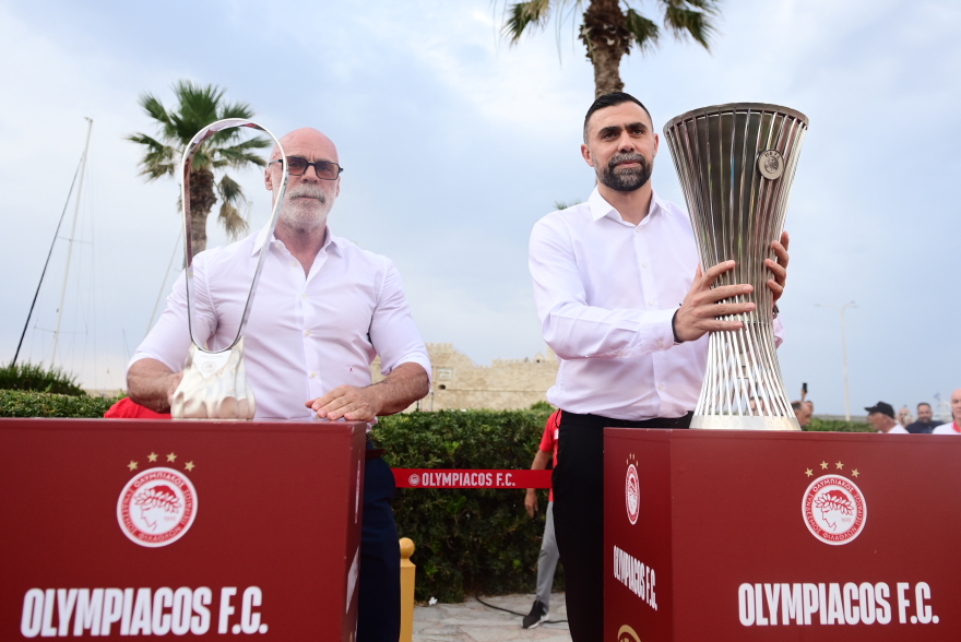 Ολυμπιακός: Θερμή υποδοχή των ευρωπαϊκών τροπαίων στο Ηράκλειο - Φωτογραφίες 