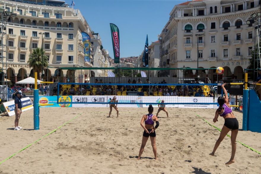 Thessaloniki Masters: Πλούσιο θέαμα στην πρεμιέρα των γυναικών στην πλατεία Αριστοτέλους