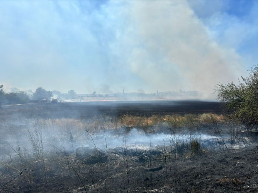 Λάρισα: Φωτιά στον Άγιο Θωμά - Μήνυμα από το 112 για απομάκρυνση