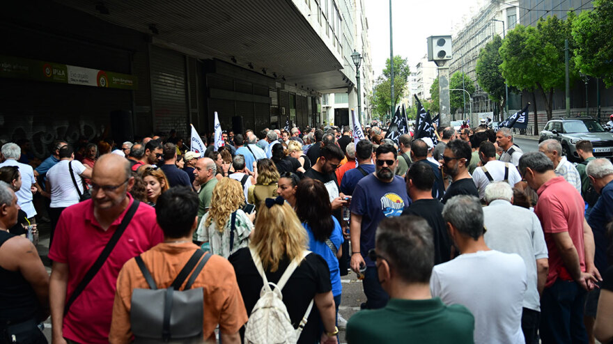 Στη συγκέντρωση των σωματείων της ΛΑΡΚΟ ο Κουτσούμπας - «Να μην περάσει η νέα πρόκληση της κυβέρνησης»