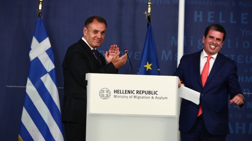 Παράδοση-παραλαβή στο υπουργείο Μετανάστευσης - Παναγιωτόπουλος: Το μεταναστευτικό είναι μία πολυπαραγοντική εξίσωση