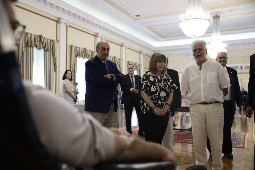 Αιμοδοσία στο Προεδρικό Μέγαρο παρουσία της Κατερίνας Σακελλαροπούλου